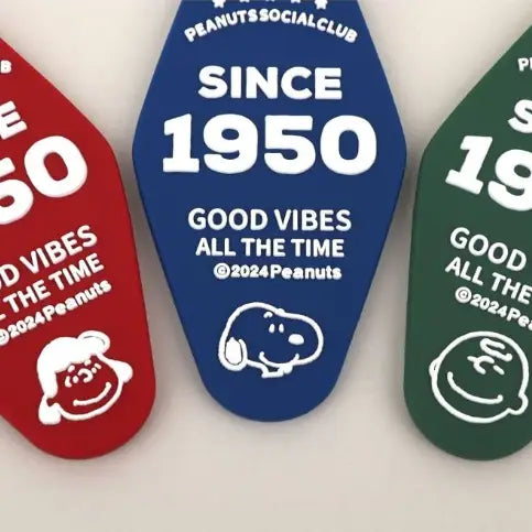 Peanuts 75th Anniversary Vintage Motel Mirror Keychain