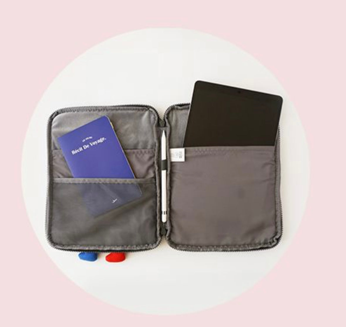 Pompom Boucle 11”laptop pouch