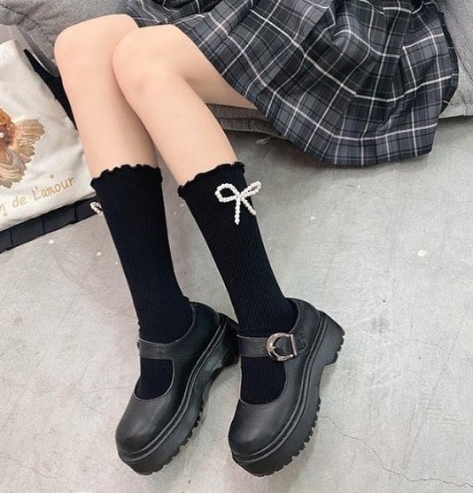 Pearl Ribbon Socks