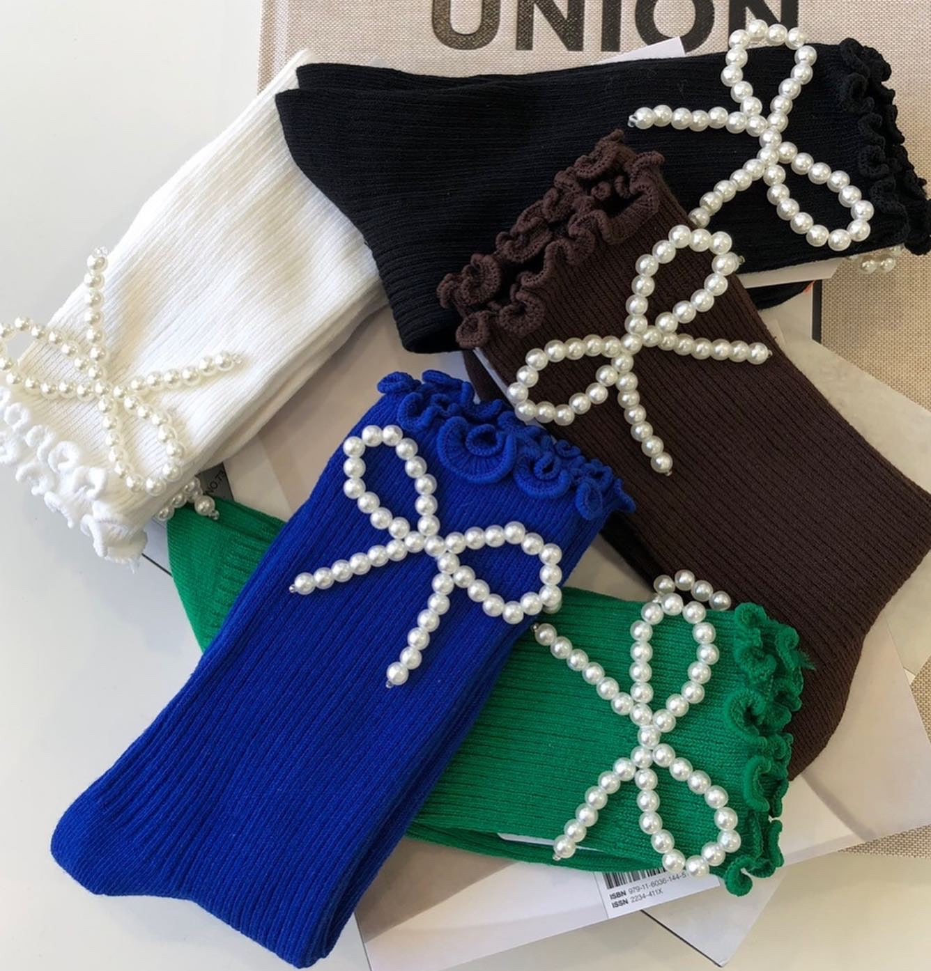 Pearl Ribbon Socks