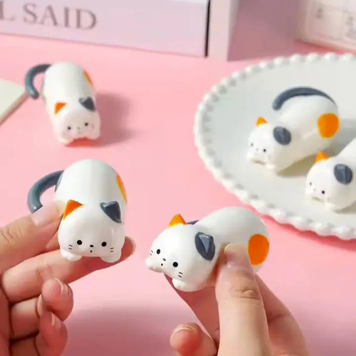 Rolling Kitty Wind-Up Toy Box